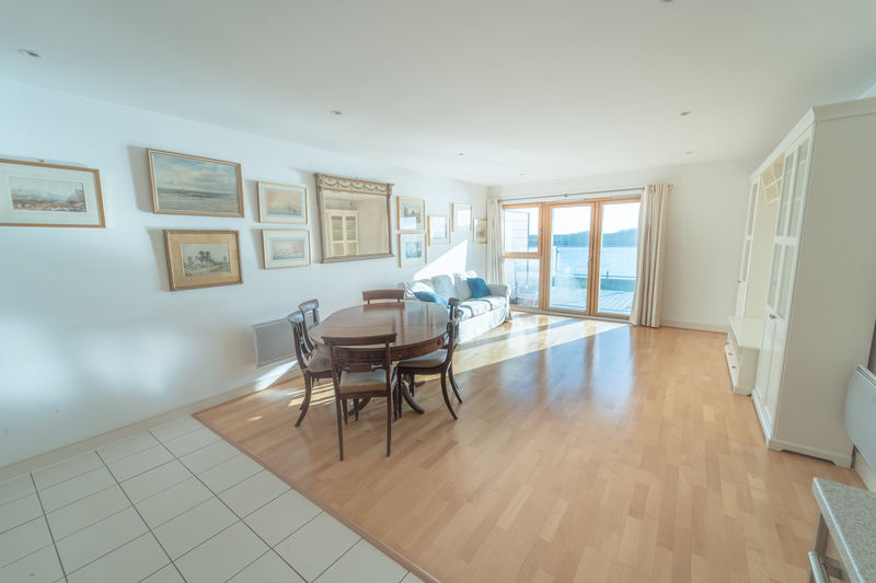 Lounge- click for photo gallery